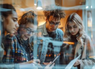 Hackathony jako element rozwoju kompetencji: jak wspierać naukę i zaangażowanie pracowników?