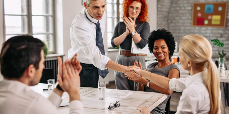 Jak wygląda kultura uznania w polskich firmach? Nais i Enpulse zapraszają do udziału w badaniu