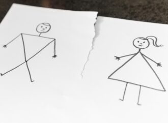 Rozwód pracownika = wyzwanie HR. Jak HR może wspierać w trudnym czasie i jednocześnie chronić organizację?