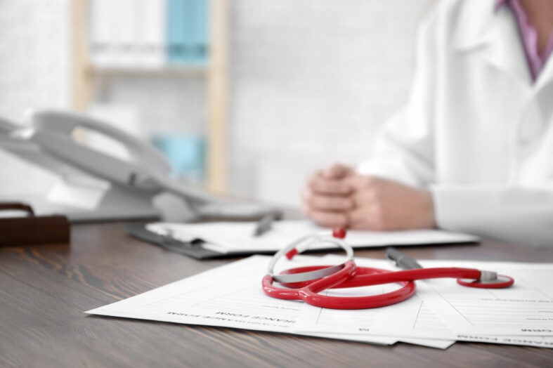 Kontrola zwolnień L4 pracownik&oacute;w. Nadchodzi zmiana w przepisach &ndash; małe firmy zyskają