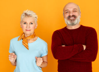 Coraz więcej osób 45+ chce, by ich głos miał znaczenie. Badanie GeeX przedłużone do końca marca