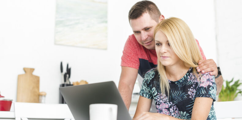 Seks w pracy i romans biurowy oczami prawnika rozwodowego, czyli jak namiętność z open space&rsquo;u zamienia się w dow&oacute;d w sądzie