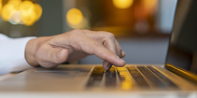 Cyfrowa dostępność drogą do inkluzywności w firmach. Sprawdź programy PARP